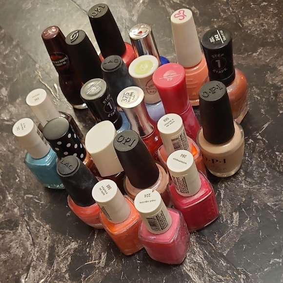 OPI Nail Polish Collection - Bold and Bright Shades - Picture 5 of 8